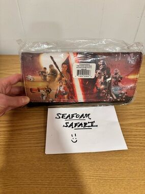 NWT Loungefly Star Wars Force Awakens Movie Poster Wallet